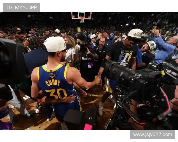 KD回顾离开勇士后的夺冠经历讲述在不同球队的疯狂故事